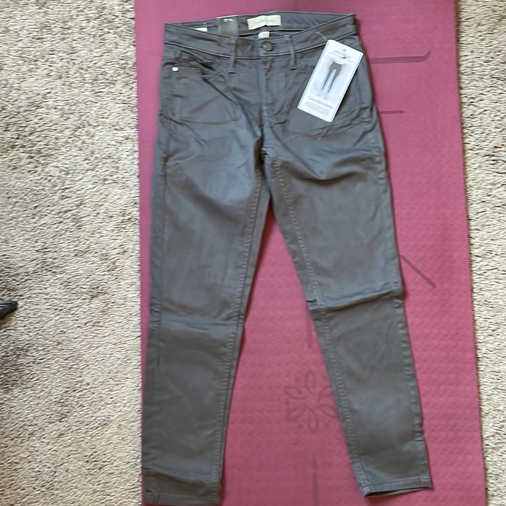 NWT Ankle Skinny Pants Grey